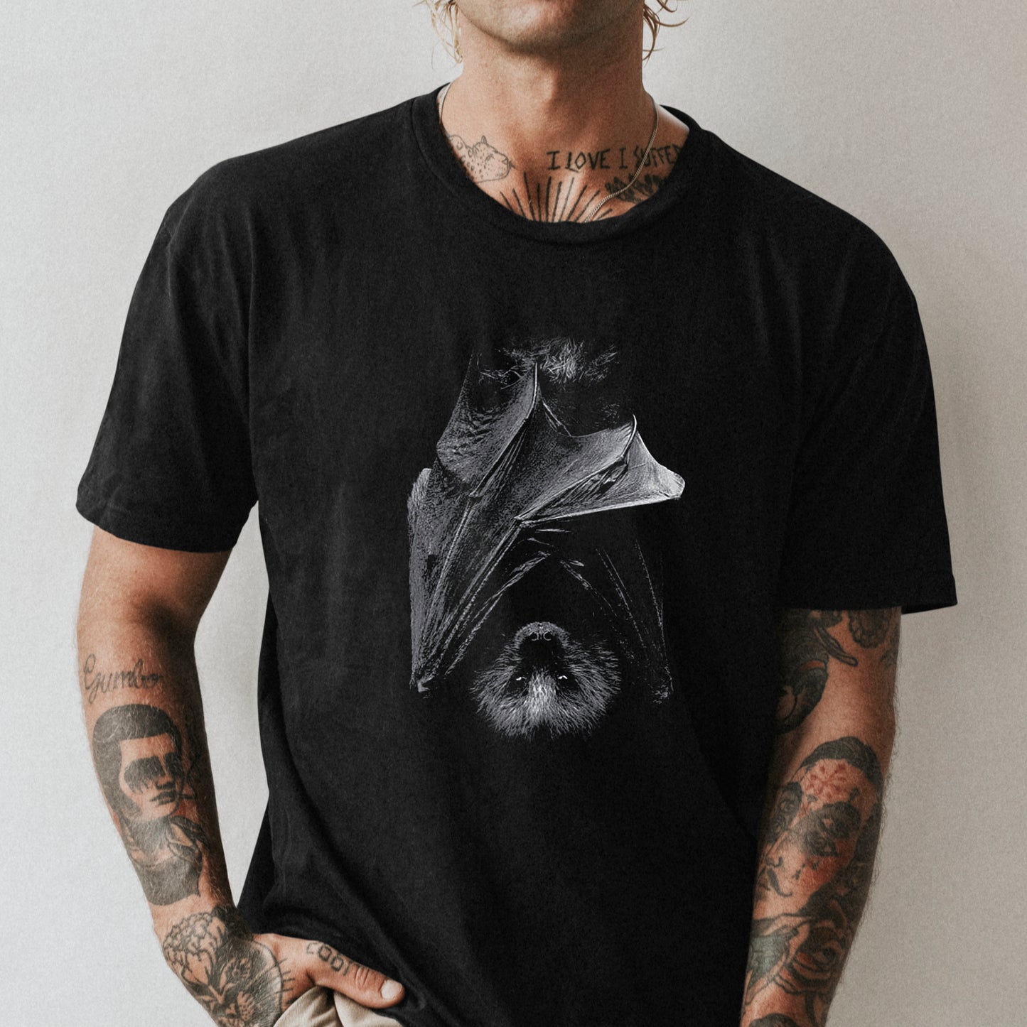 Polera Estampada Murciélago Black